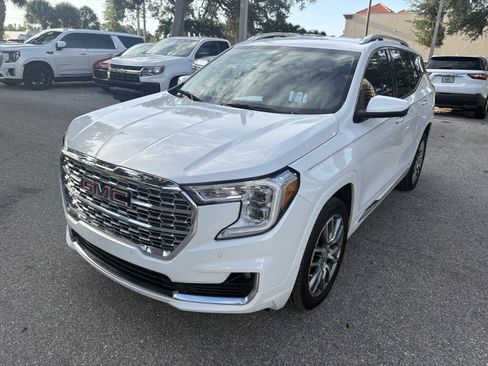Used 2023 GMC Terrain Denali AWD/4WD image 3