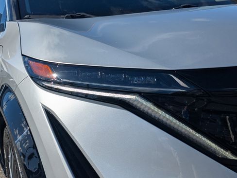 Certified 2023 Nissan Ariya FWD image 10