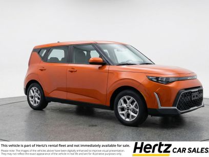 Used 2025 Kia Soul LX w/ LX Technology Package