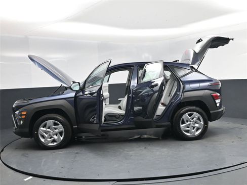 New 2026 Hyundai Kona SE image 20