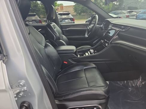 Used 2021 Jeep Grand Cherokee L Overland w/ Advanced Protech Group III AWD/4WD image 18