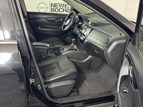 Used 2018 Nissan Rogue SL w/ Premium Package AWD/4WD image 21