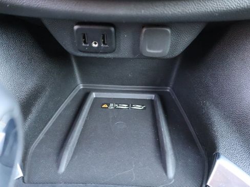 Used 2023 Chevrolet Traverse LT AWD/4WD image 24