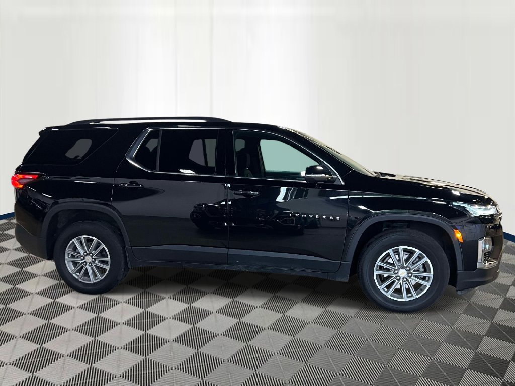 Used 2023 Chevrolet Traverse LT FWD image 5