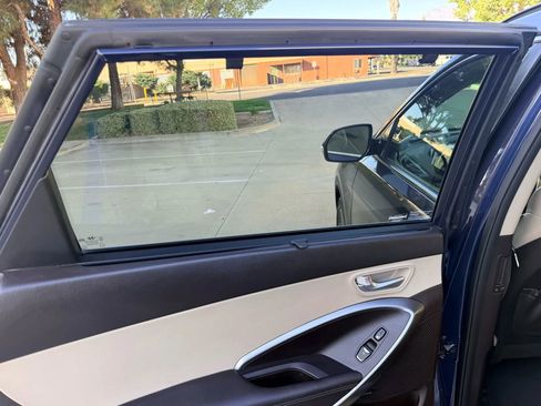 Used 2017 Hyundai Santa Fe Limited image 15