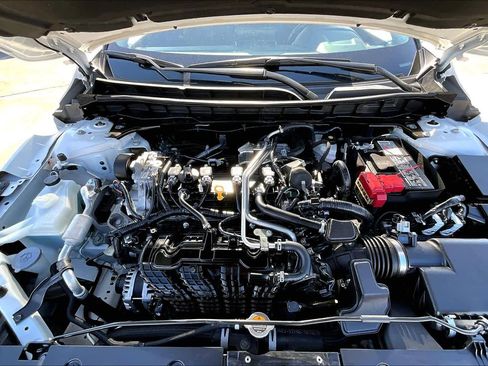 Used 2024 Nissan Altima 2.5 SR image 32