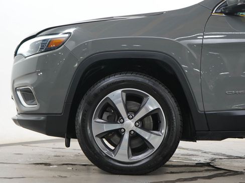 Used 2019 Jeep Cherokee Limited AWD/4WD image 26