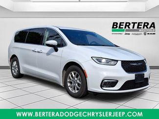 Certified 2023 Chrysler Pacifica Touring-L FWD video 1