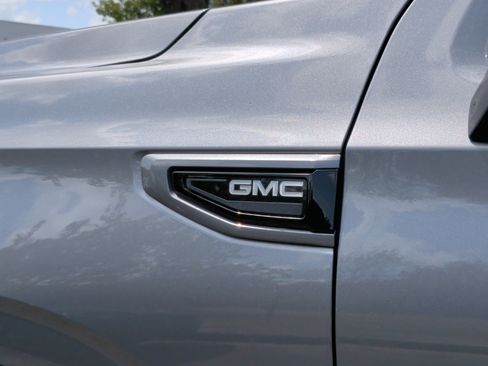 Used 2022 GMC Yukon Denali RWD image 11