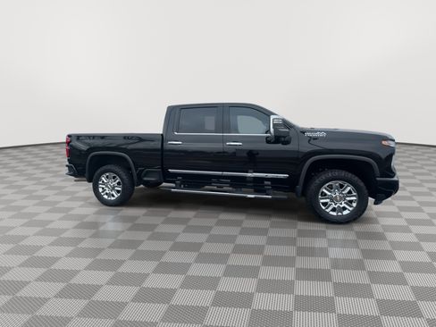 Used 2024 Chevrolet Silverado 2500 High Country w/ Technology Package image 2