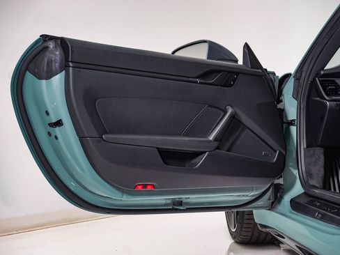 Certified 2025 Porsche 911 Carrera T RWD image 32