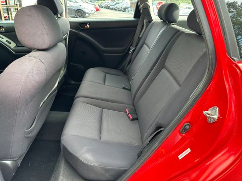 Used 2004 Toyota Matrix image 33