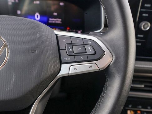 New 2025 Volkswagen Taos SE image 24
