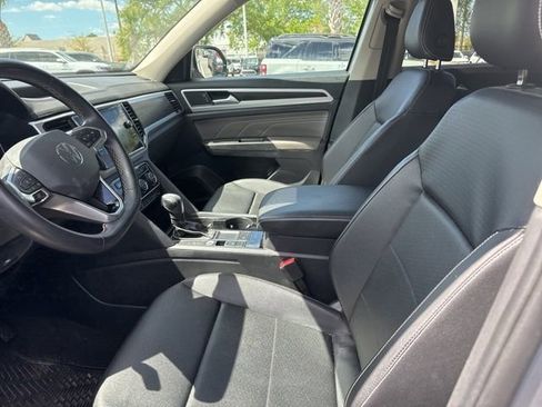 Used 2023 Volkswagen Atlas SE image 15
