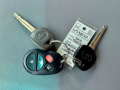 Used 2013 Toyota Sequoia Limited image 35