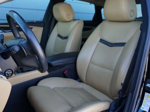 Used 2013 Cadillac XTS Premium image 23