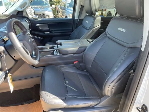 New 2026 Ford Expedition Max Platinum w/ Driver's Package AWD/4WD image 9