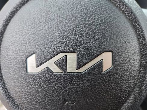 Used 2022 Kia Soul LX w/ Technology Package FWD image 32