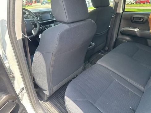 Used 2019 Toyota Tacoma SR5 AWD/4WD image 21