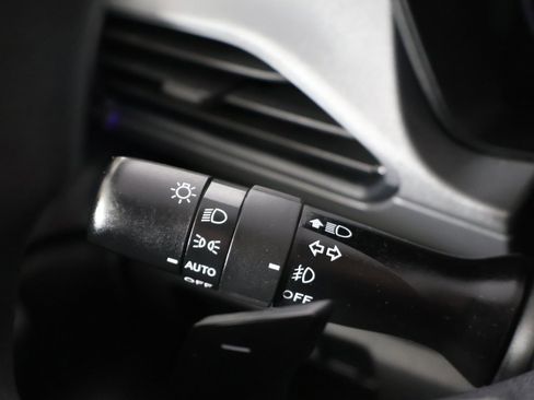 Used 2024 Subaru Crosstrek 2.0i Premium image 37