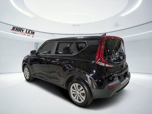 Used 2020 Kia Soul LX FWD image 5