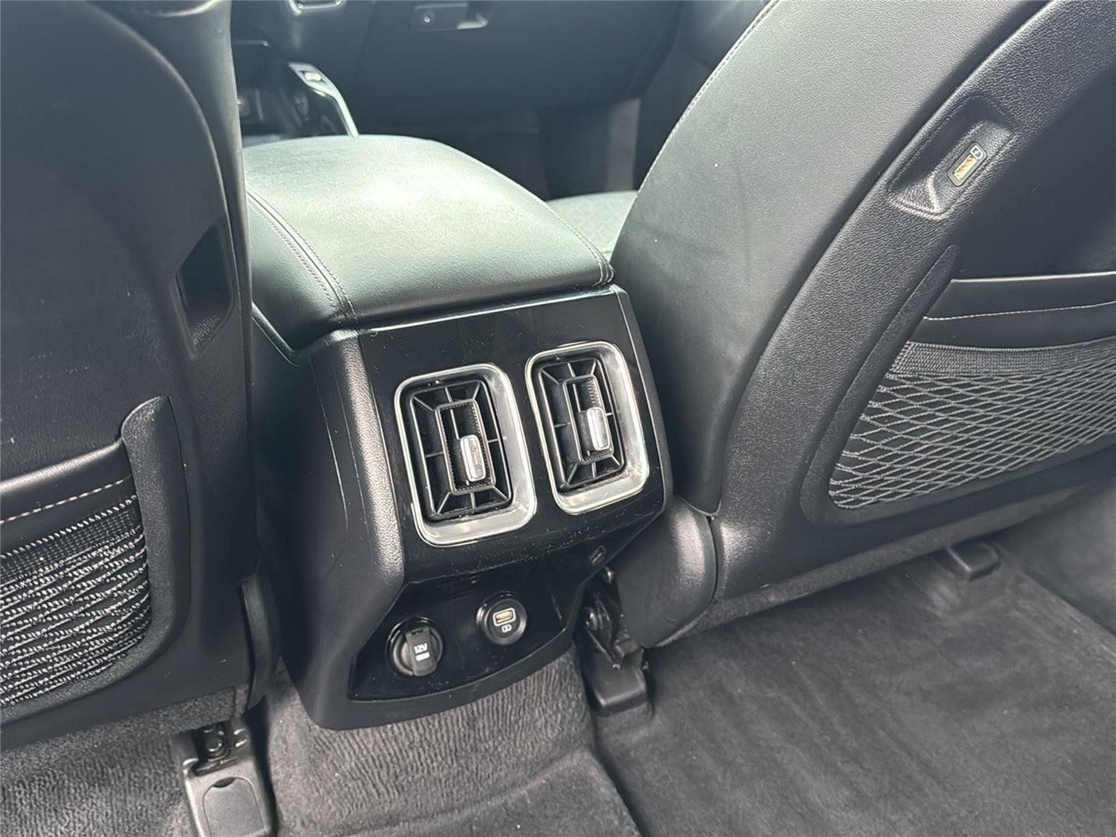 Used 2023 Kia Sorento SX AWD/4WD image 16