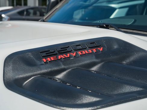 New 2026 RAM 2500 Laramie AWD/4WD image 16