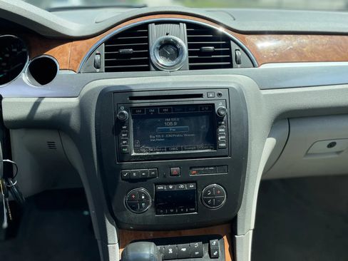 Used 2008 Buick Enclave CXL w/ Entertainment Package #3 AWD/4WD image 20