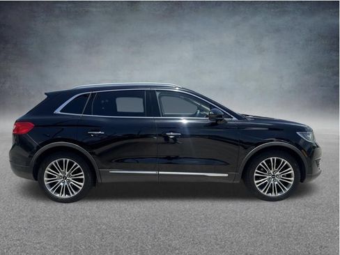 Used 2016 Lincoln MKX Reserve w/ Technology Package FWD image 8