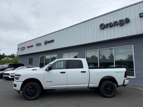 Used 2025 RAM 2500 Big Horn AWD/4WD image 2