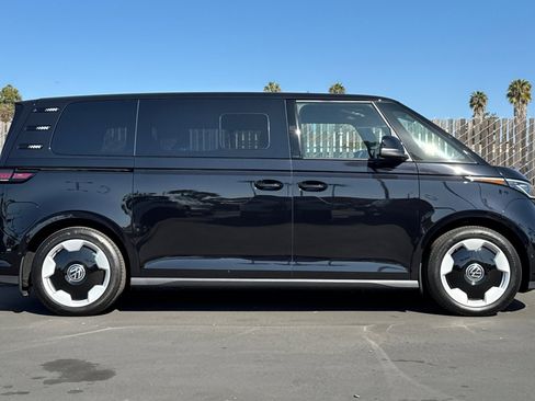 New 2025 Volkswagen ID. Buzz Pro S image 4