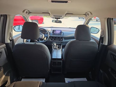 Used 2023 Nissan Rogue S AWD/4WD image 6