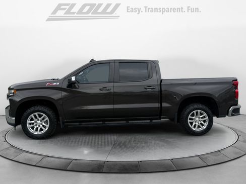 Used 2021 Chevrolet Silverado 1500 LT AWD/4WD image 5