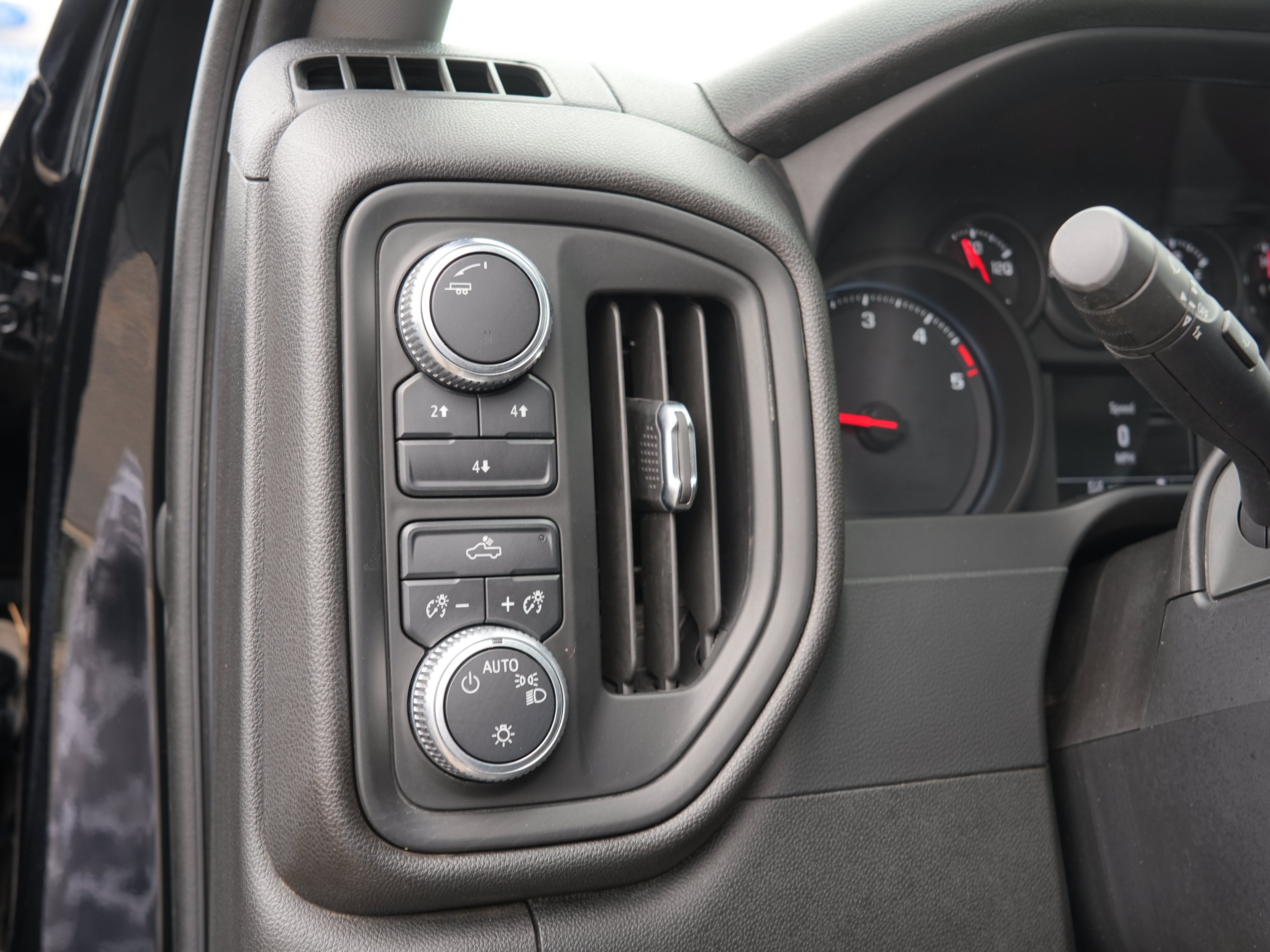 Used 2021 GMC Sierra 2500 4x4 Crew Cab w/ Convenience Package image 18