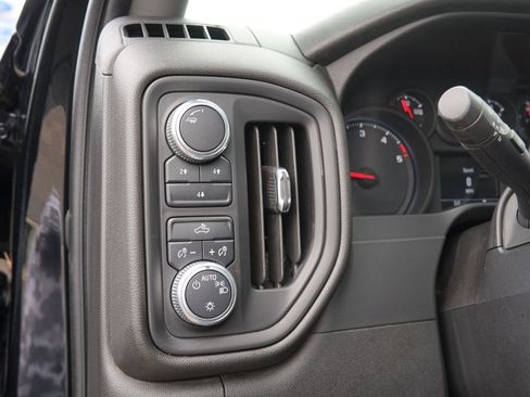 Used 2021 GMC Sierra 2500 4x4 Crew Cab w/ Convenience Package image 18