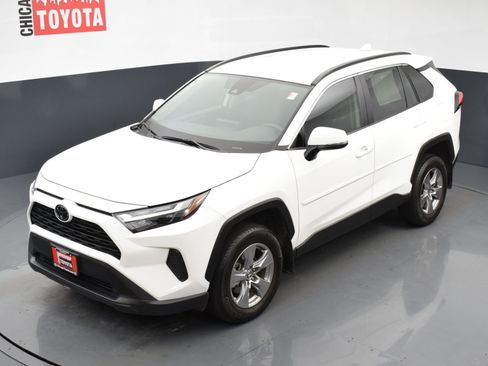 Used 2024 Toyota RAV4 XLE FWD image 24