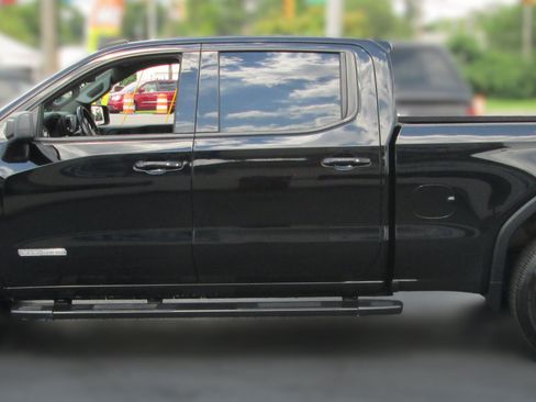 Used 2021 GMC Sierra 1500 Elevation w/ X31 Off-Road Package AWD/4WD image 4