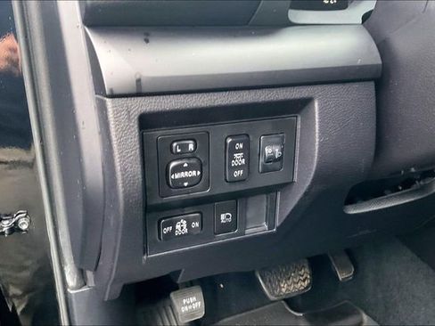 Used 2021 Toyota Tundra SR image 33