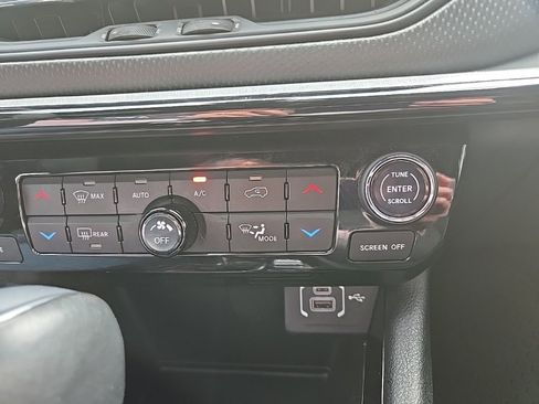 Used 2024 Jeep Compass Trailhawk image 62