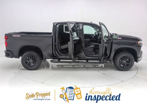 Used 2020 Chevrolet Silverado 1500 LT Trail Boss image 3