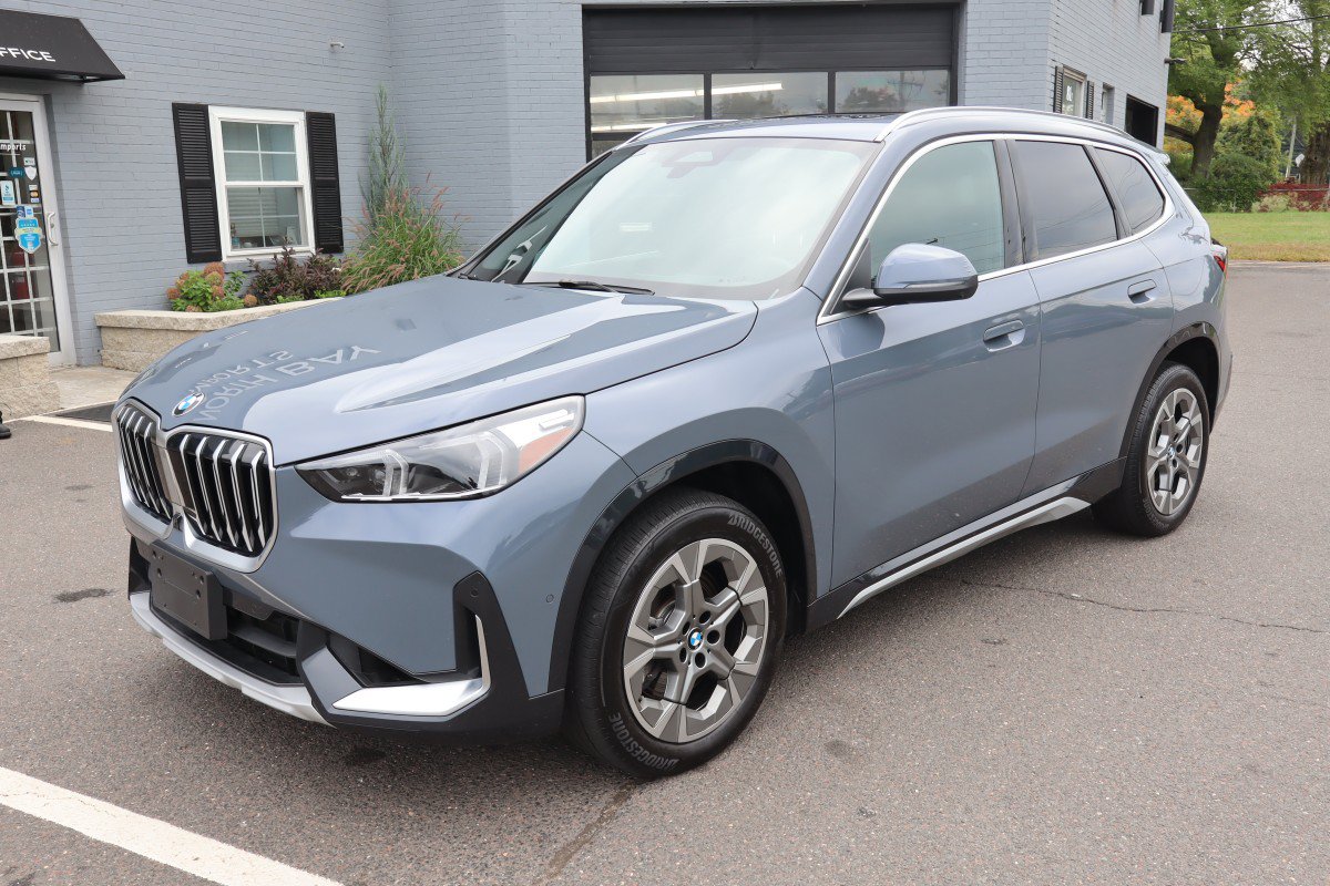 Used 2026 BMW X1 xDrive28i w/ Technology Package AWD/4WD image 3