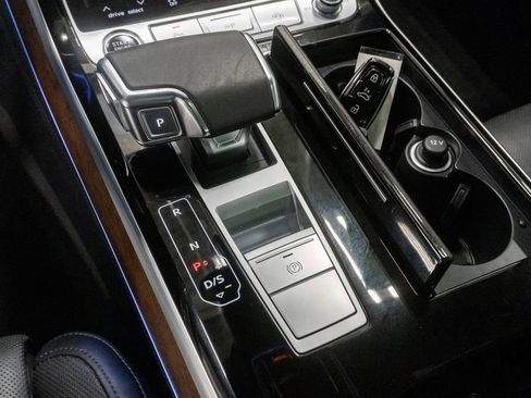 Used 2023 Audi A8 L 3.0T w/ Luxury Package AWD/4WD image 27