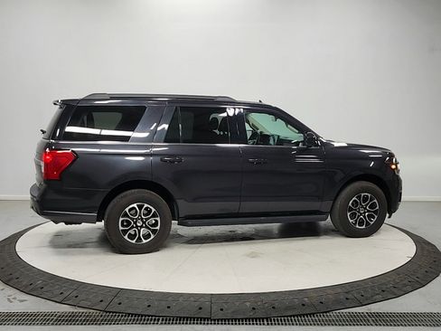 Used 2024 Ford Expedition XLT RWD image 8