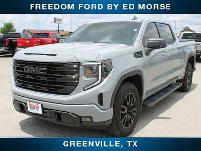 Used 2024 GMC Sierra 1500 Elevation w/ LPO, Elevation Black Package