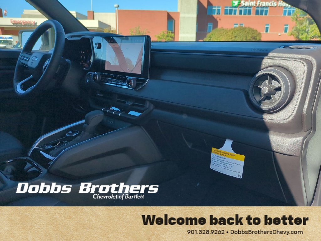 New 2026 Chevrolet Colorado Trail Boss w/ Off-Road Front Bumper Package AWD/4WD image 32