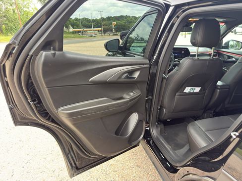 Used 2025 Chevrolet TrailBlazer RS w/ Convenience Package FWD image 26