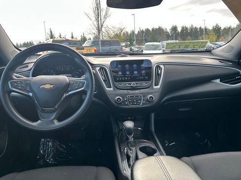 Used 2023 Chevrolet Malibu LT FWD image 32