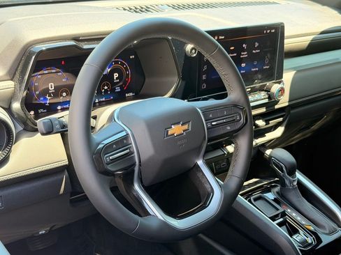 Used 2024 Chevrolet Colorado LT w/ LT Convenience Package RWD image 17
