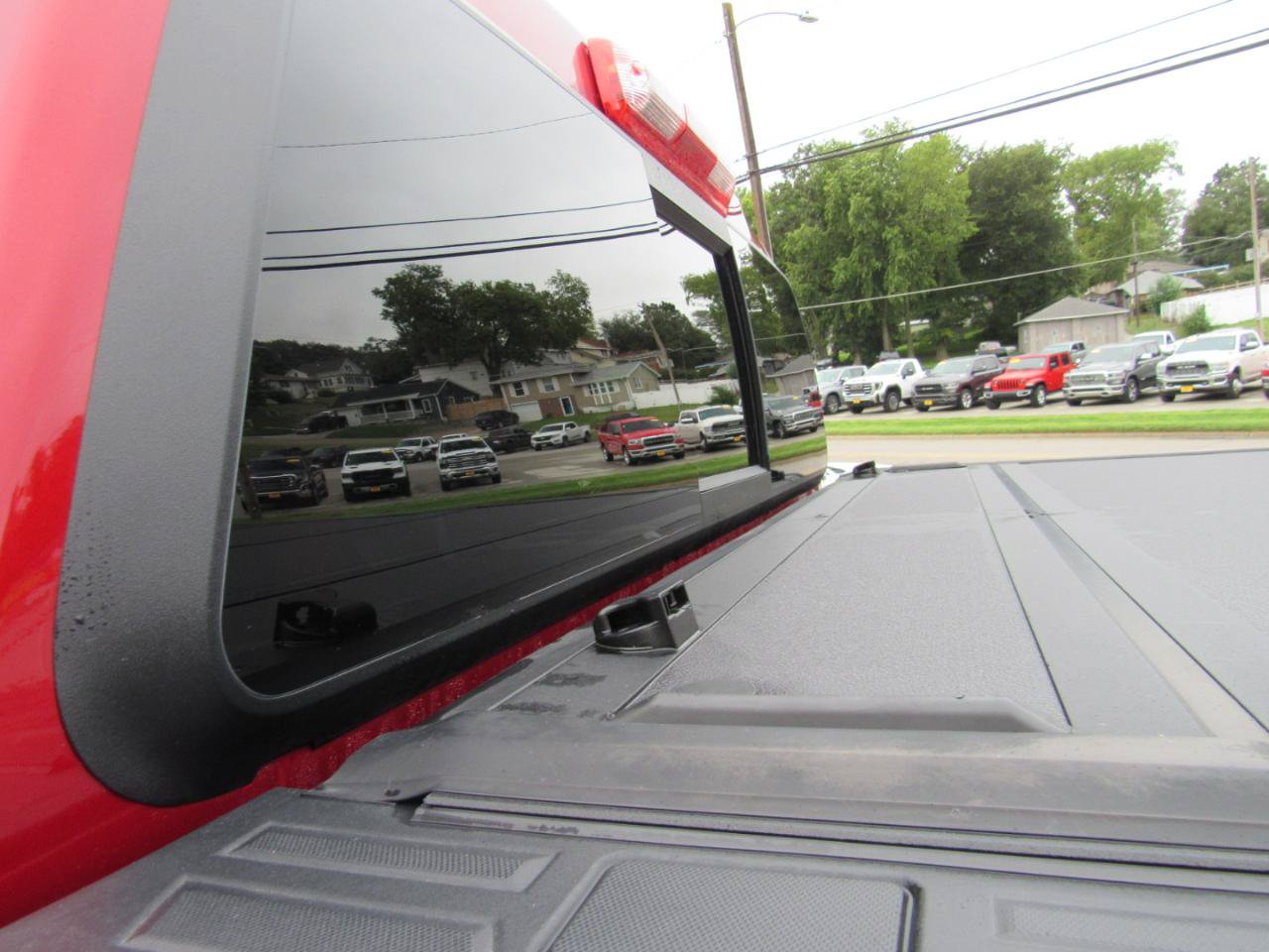 Used 2024 Chevrolet Colorado ZR2 w/ ZR2 Convenience Package III AWD/4WD image 16