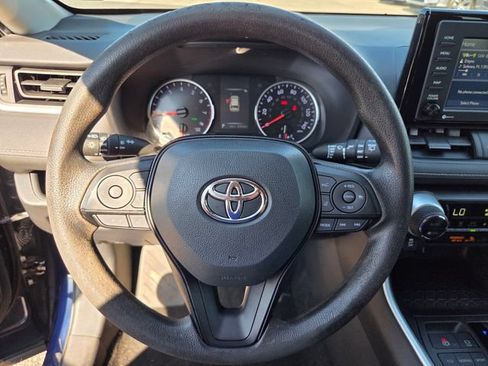 Used 2020 Toyota RAV4 XLE FWD image 25